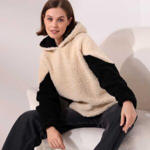 Alternative view of Kadın Polar Peluş Bej Siyah Bloklu Kapşonlu Sweatshirt - Bej - Siyah